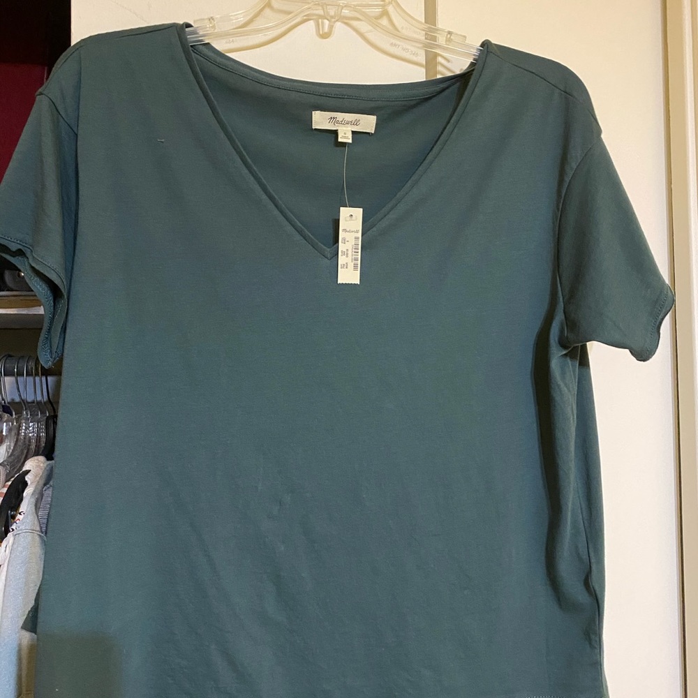 Soft MADEWELL v neck tee